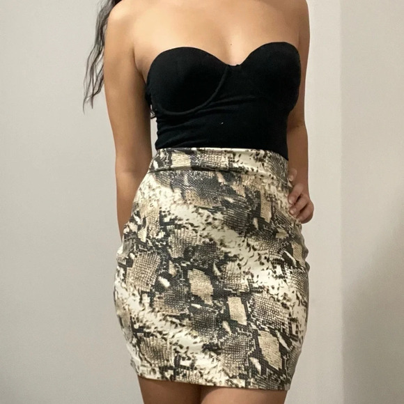 🐍 Costa Blanca  Snake Print Corset Dress! Woman’s Size Small🖤 - Picture 2 of 9